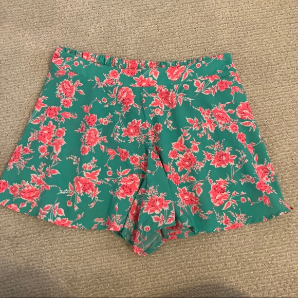 Charlotte Russe Pants - Super cute floral shorts!